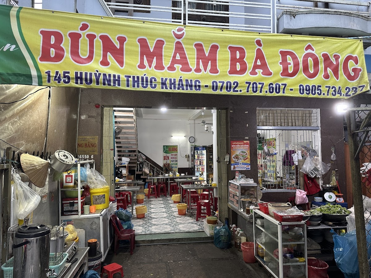 Bà Đông
