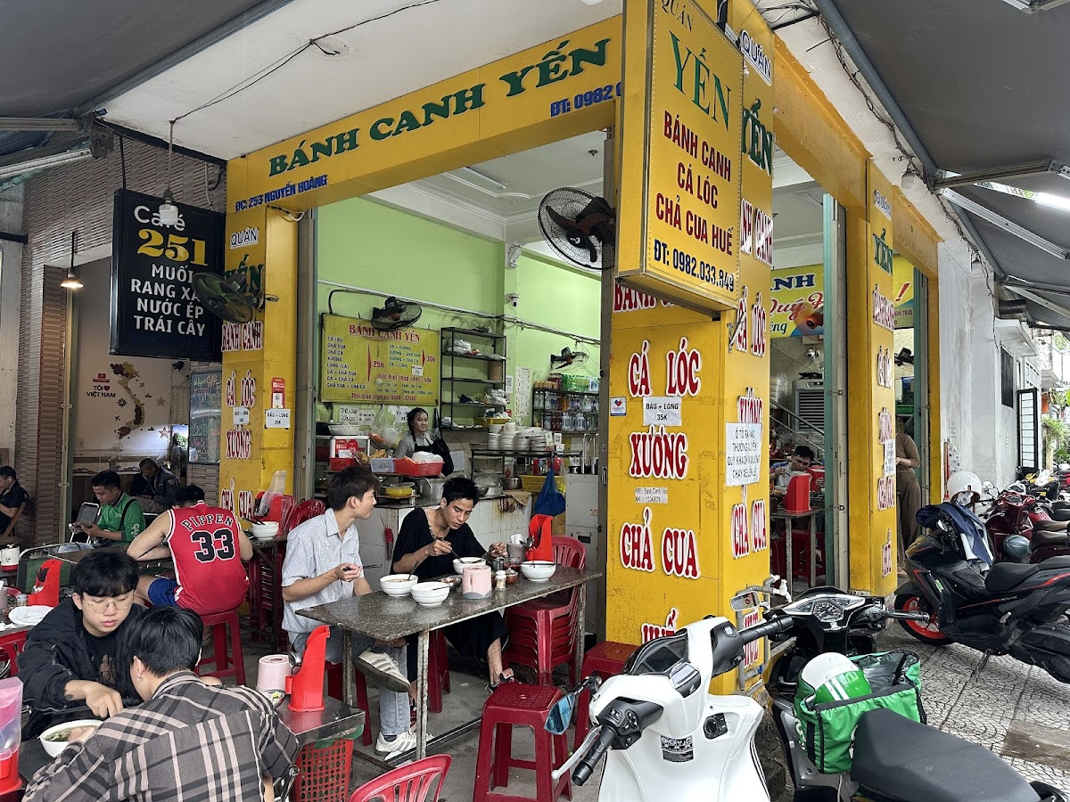 Bánh Canh Yến