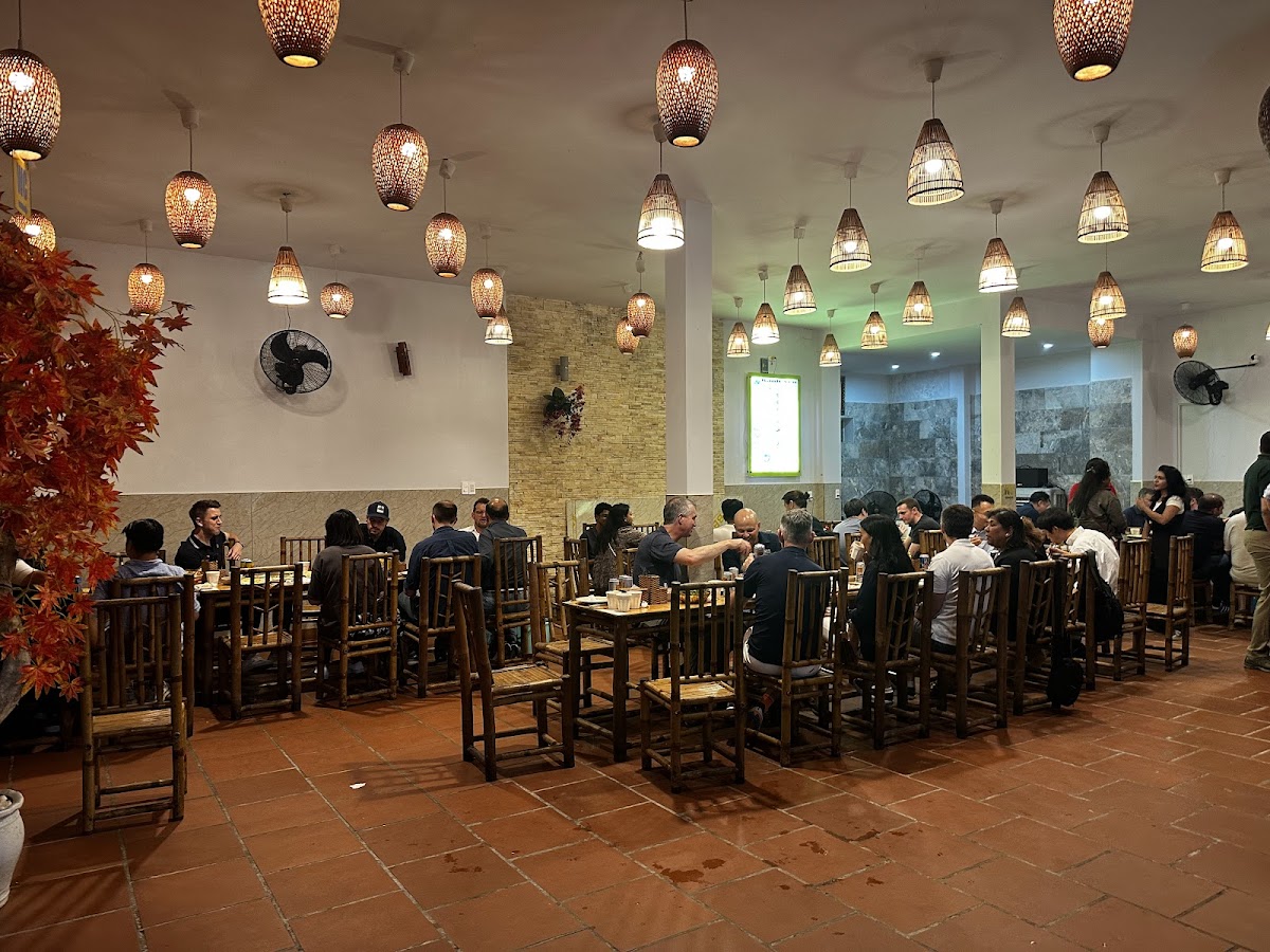 Bánh Xèo Tôm Nhảy Cô Ba