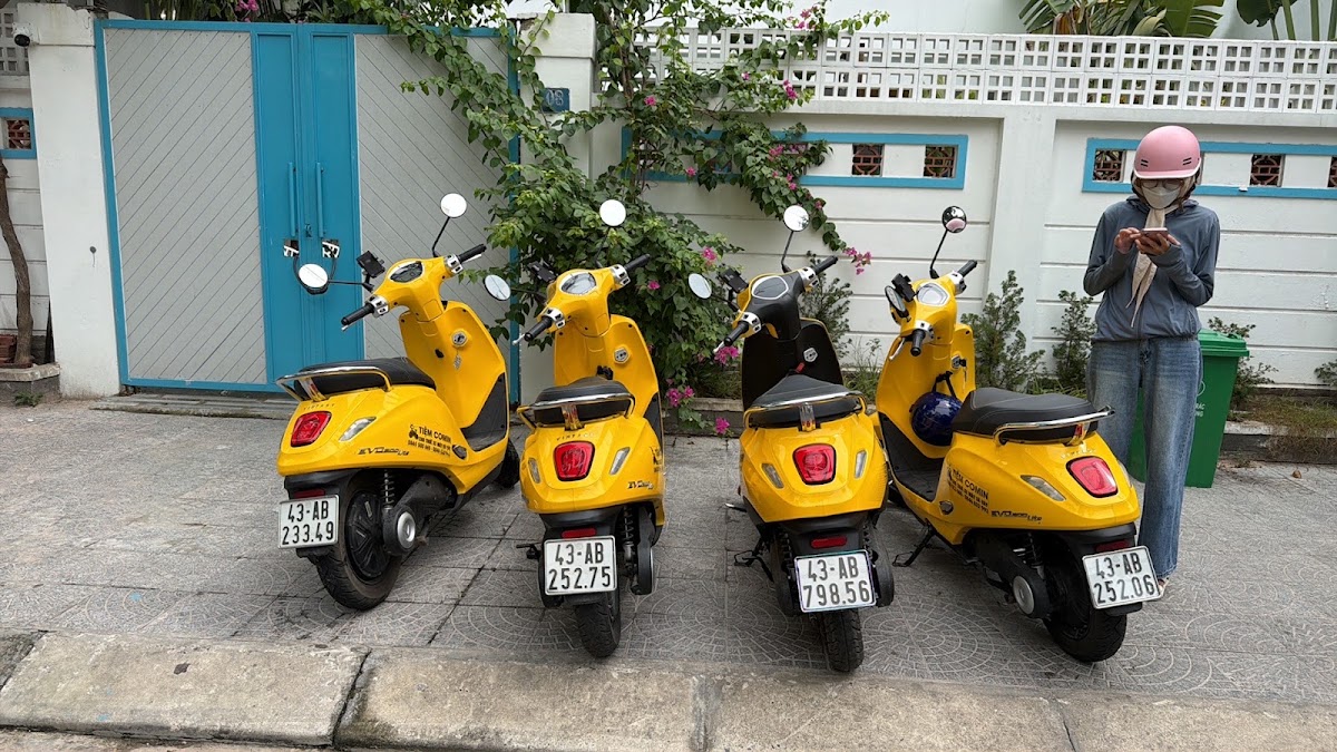 Emotobike Rental in Da Nang (Escooter) | Tiem Comin — photo 2