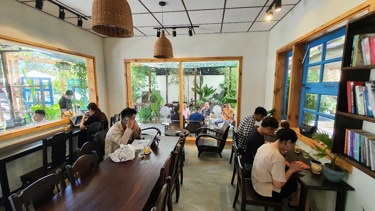H Coffee Da Nang