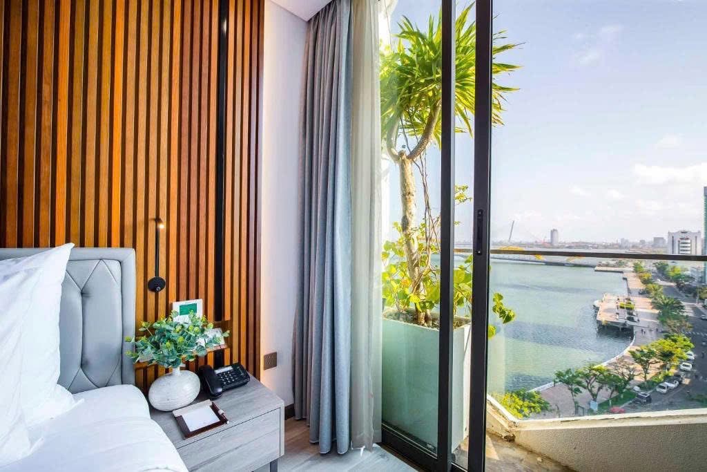 HAIAN Riverfront Hotel Danang — photo 2