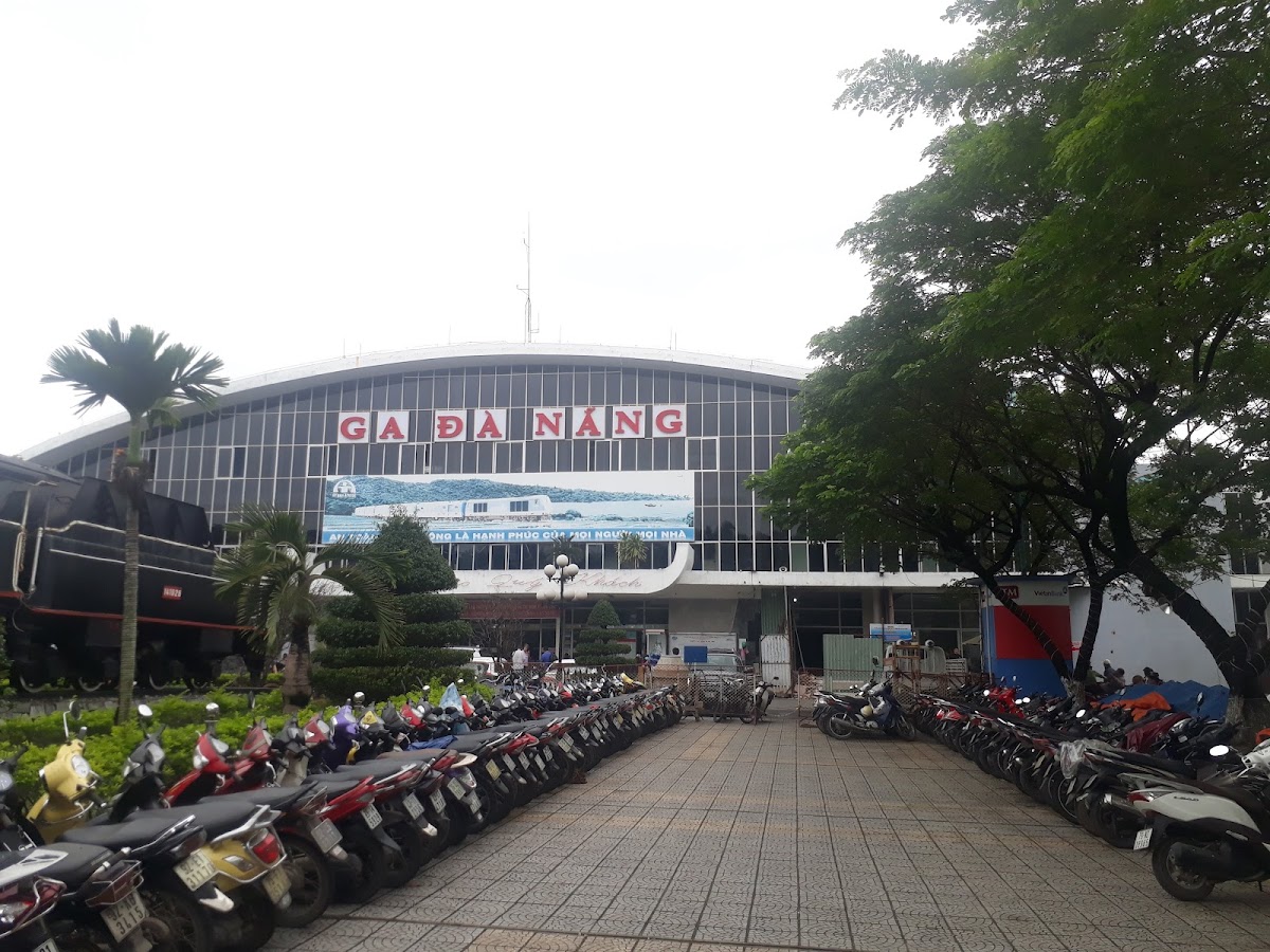 Da Nang → Lang Co Train
