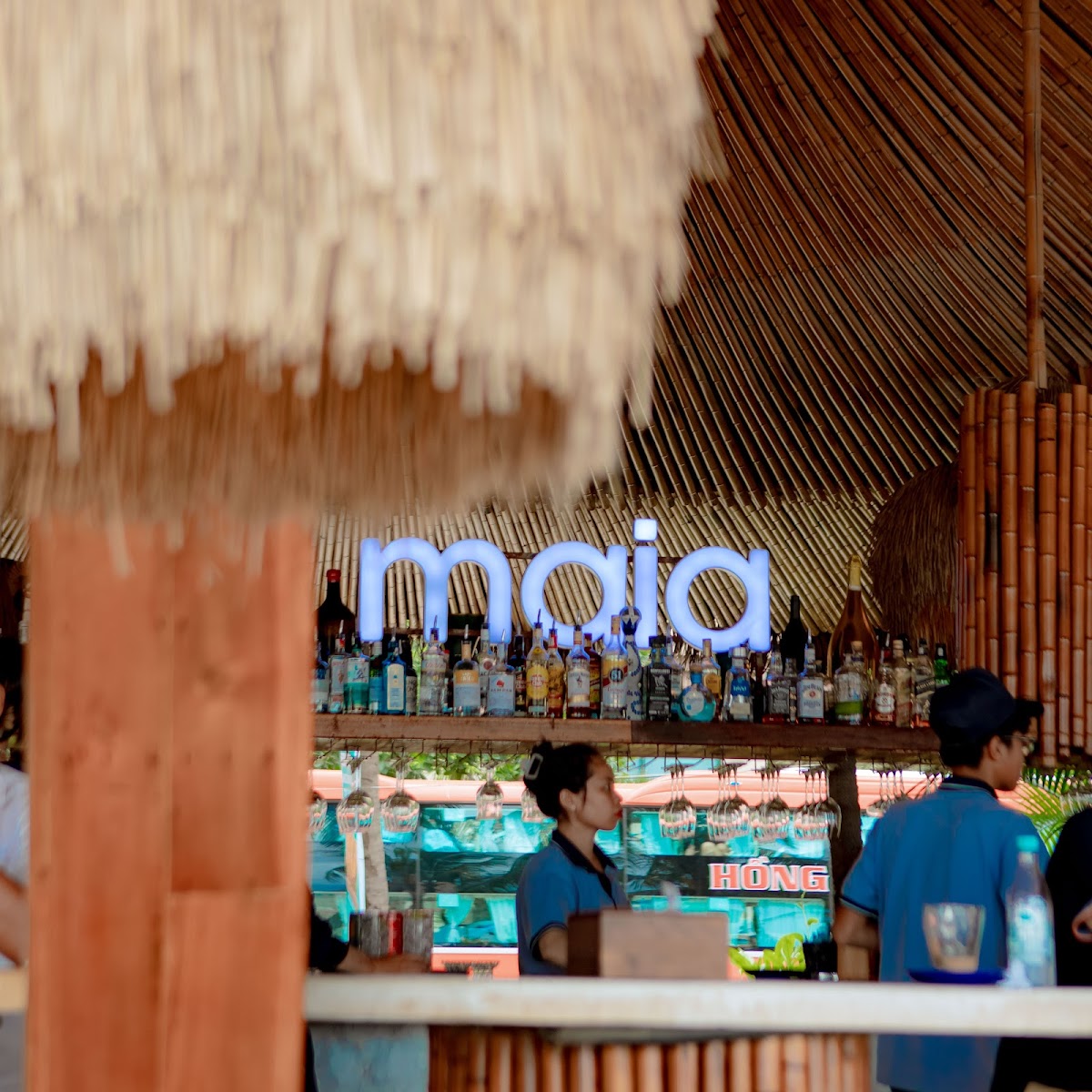 Maia Beach Bar (вечером)