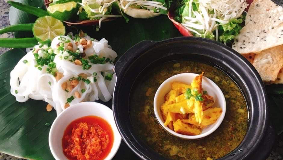 Mì Quảng restaurant (Ultimate Food Tour stop) — фото 2