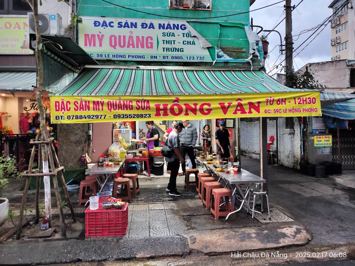 Mỳ Quảng Sứa Hồng Vân