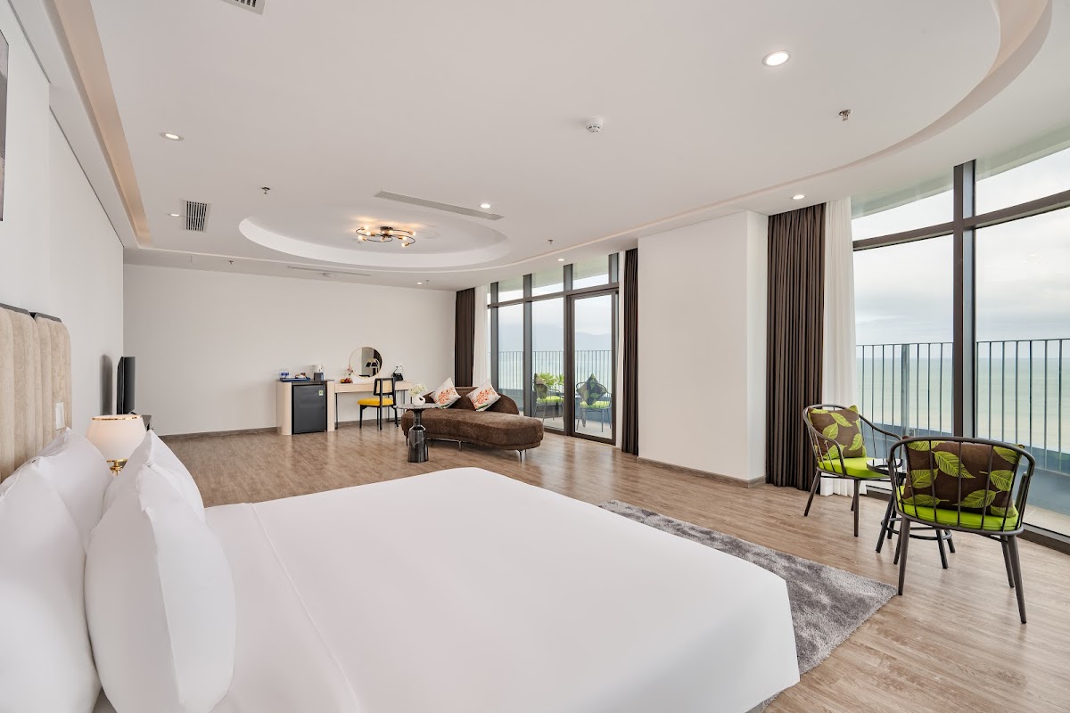 Nesta Celia Danang Hotel — photo 2