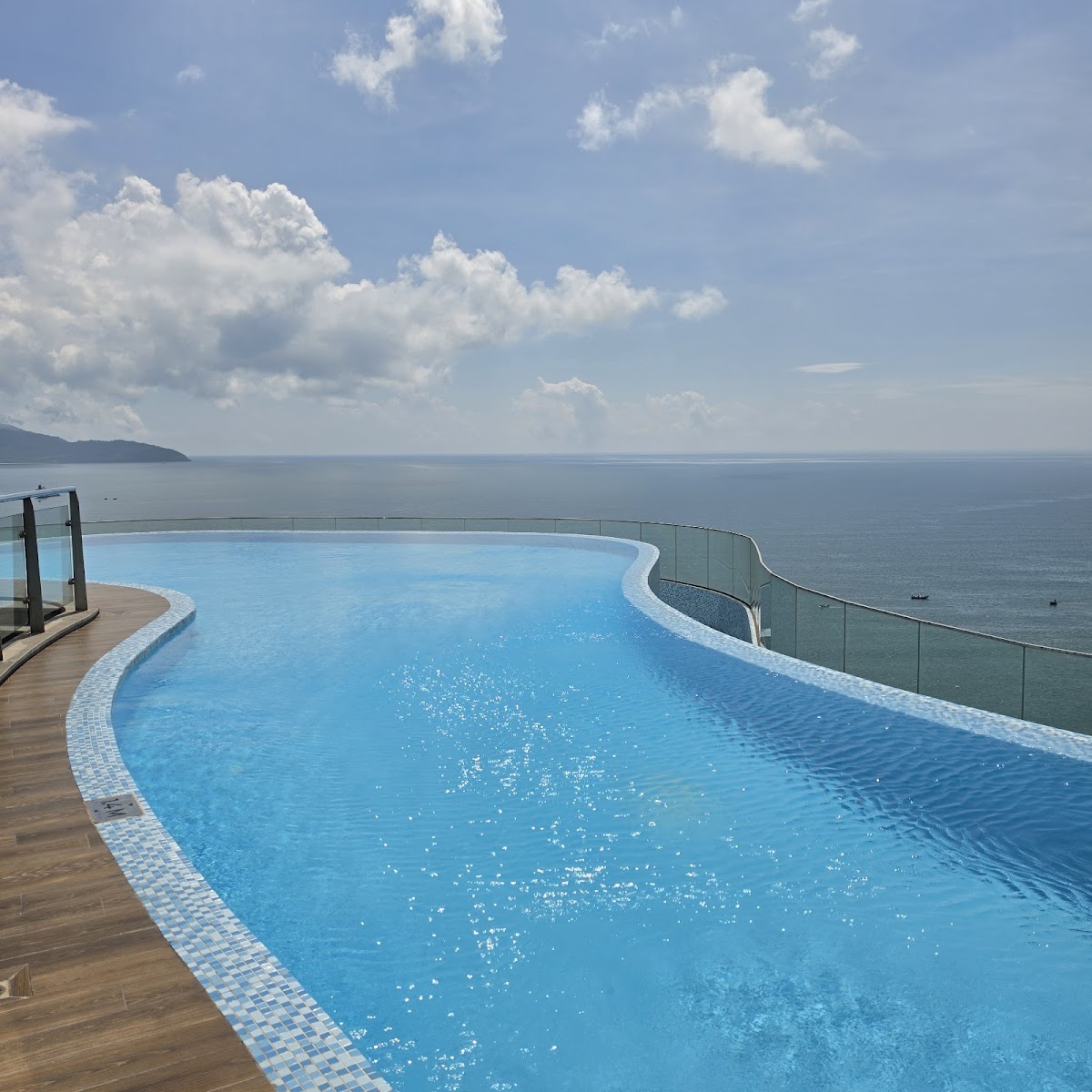 Nesta Celia Danang Hotel — photo 3