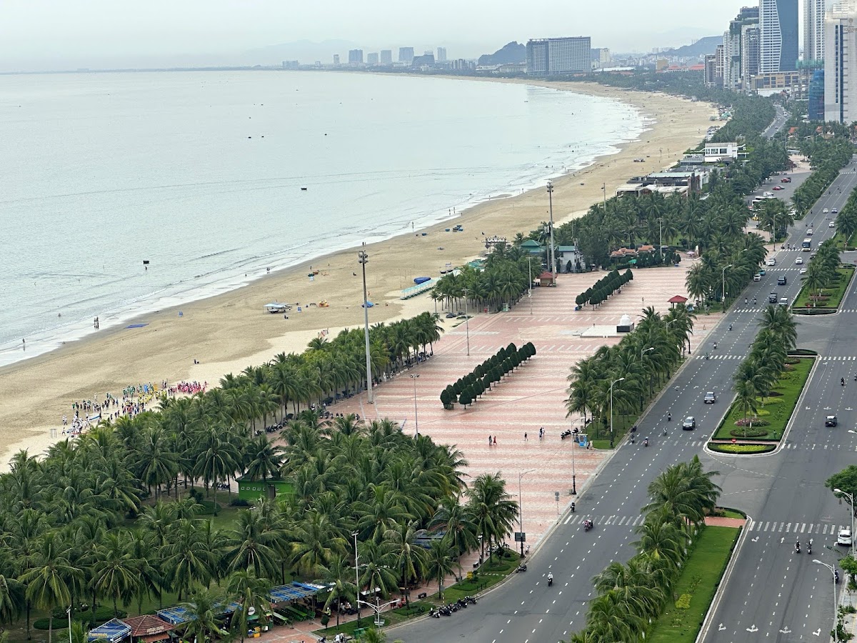 Bãi biển Phạm Văn Đồng — фото 2