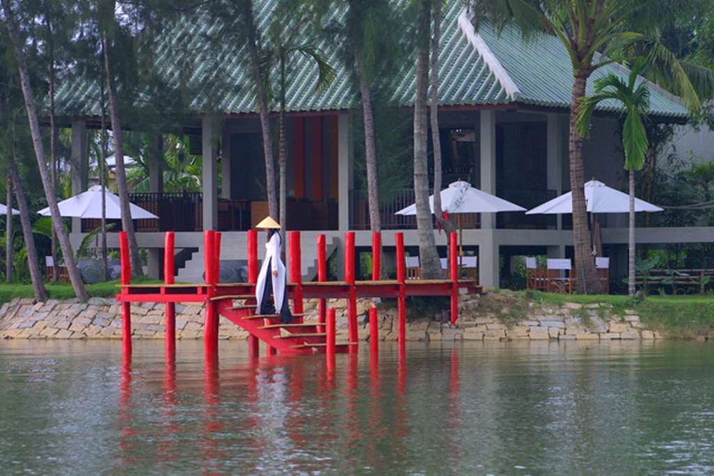 Red Bridge Cooking School