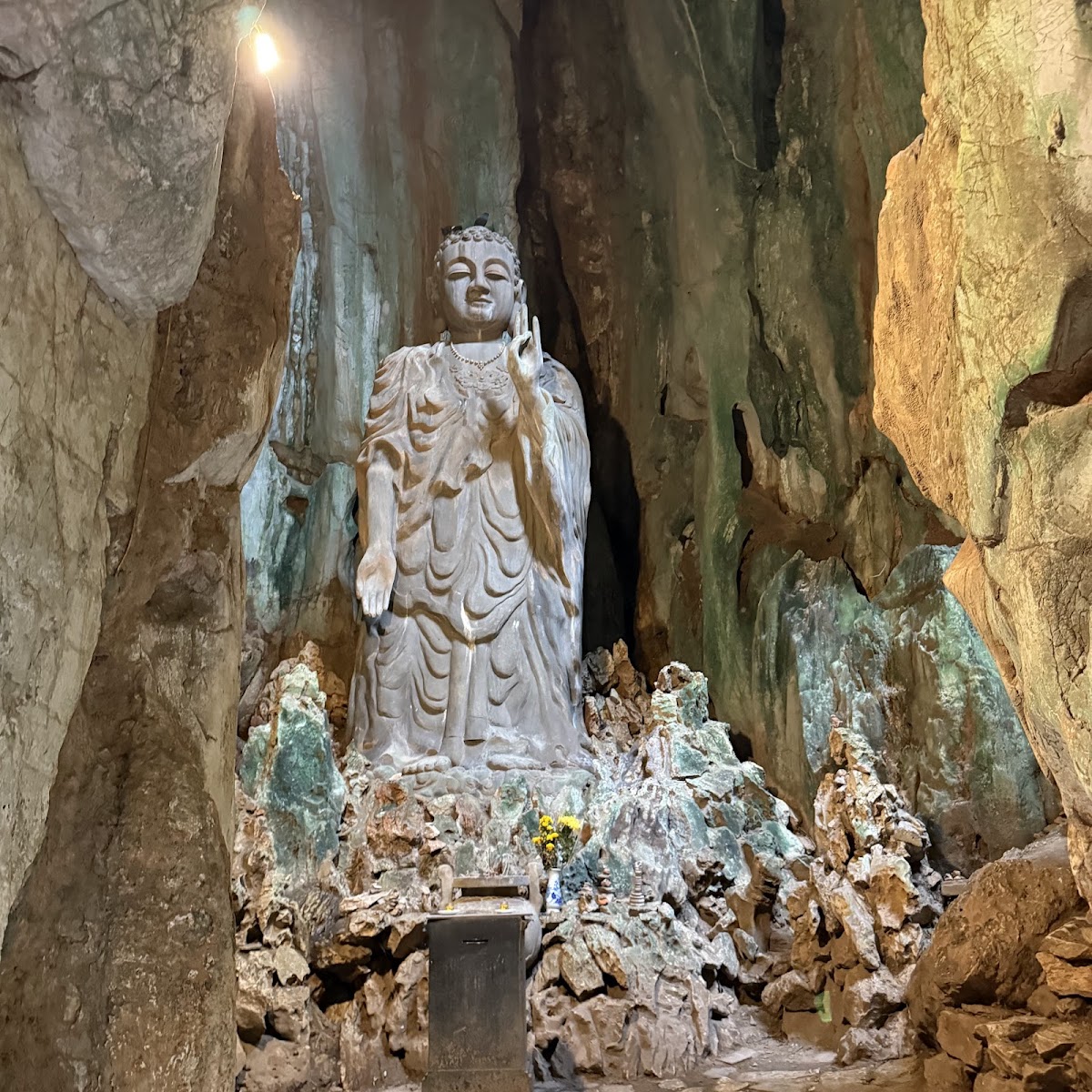 Động Tang Chơn