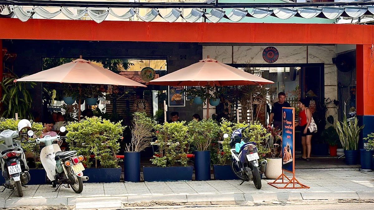 9 Grains Bakery & Cafe HBT