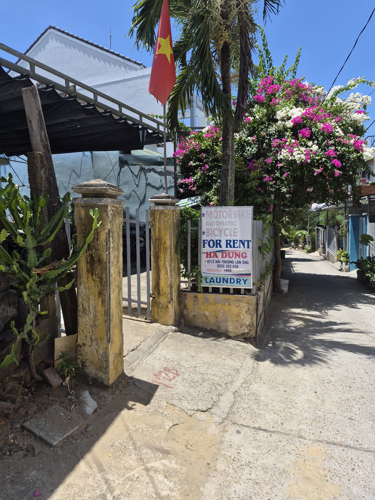 Motorbike & Scooter Rental - Ha Dung