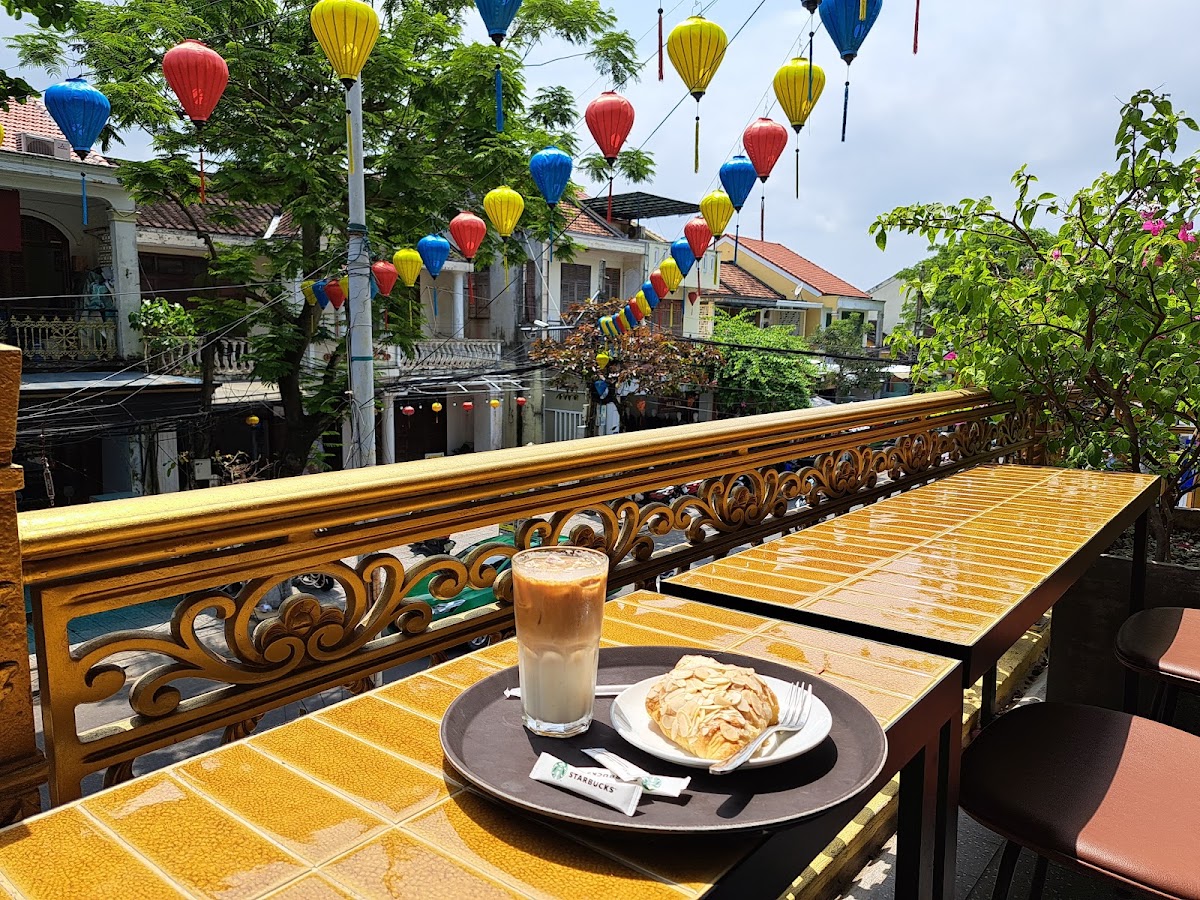 Starbucks Hoi An